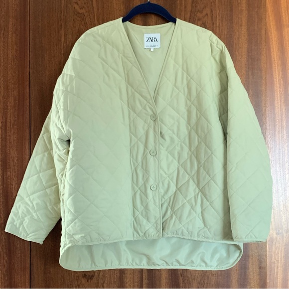 Zara Jackets & Blazers - Zara Quilted Jacket cream